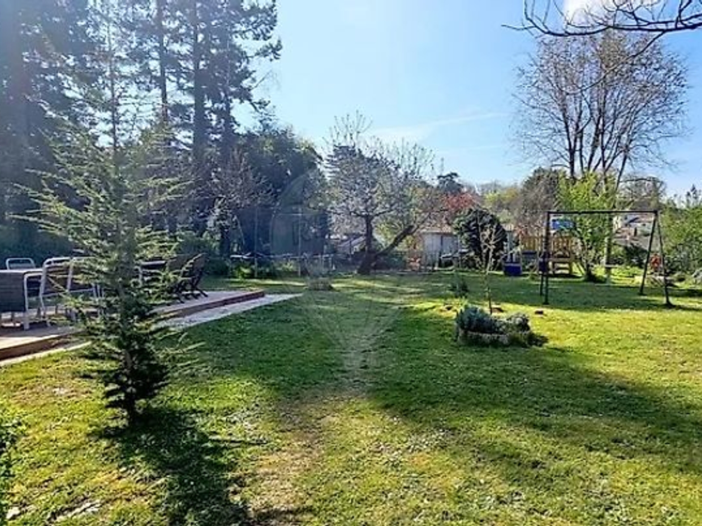Maison à vendre - 5 pièces - 148m2 - Montmerle-Sur-Saône (01090)