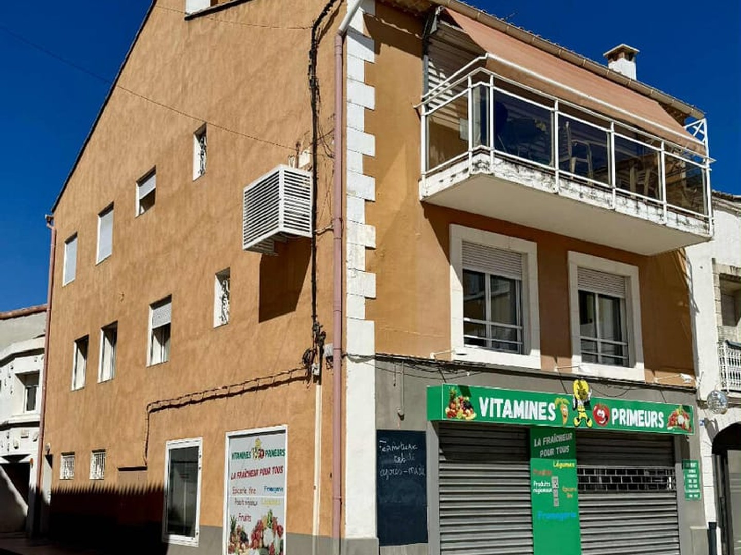 Hôtel 4 pièces 279 m²