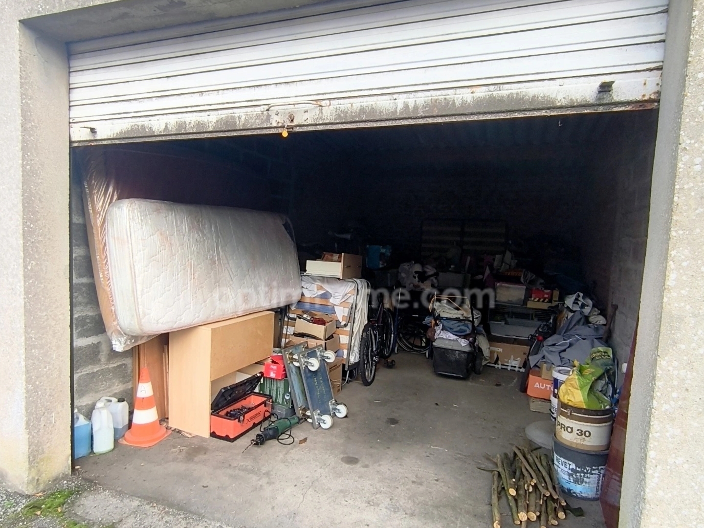 Parking / garage / box à vendre - Conches-En-Ouche (27190)