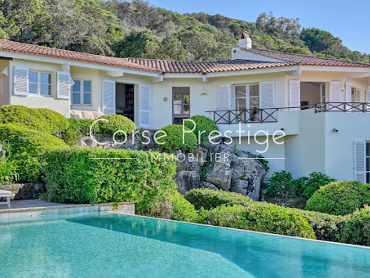Maison 8 pièces 250 m²