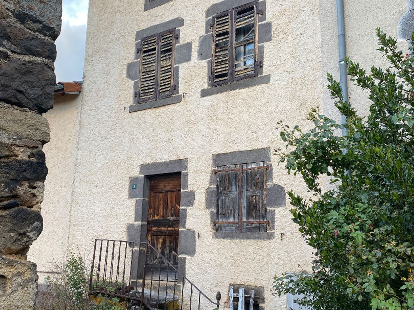 Maison à vendre - 4 pièces - 100m2 - Saint-Genès-Champ... (63122)