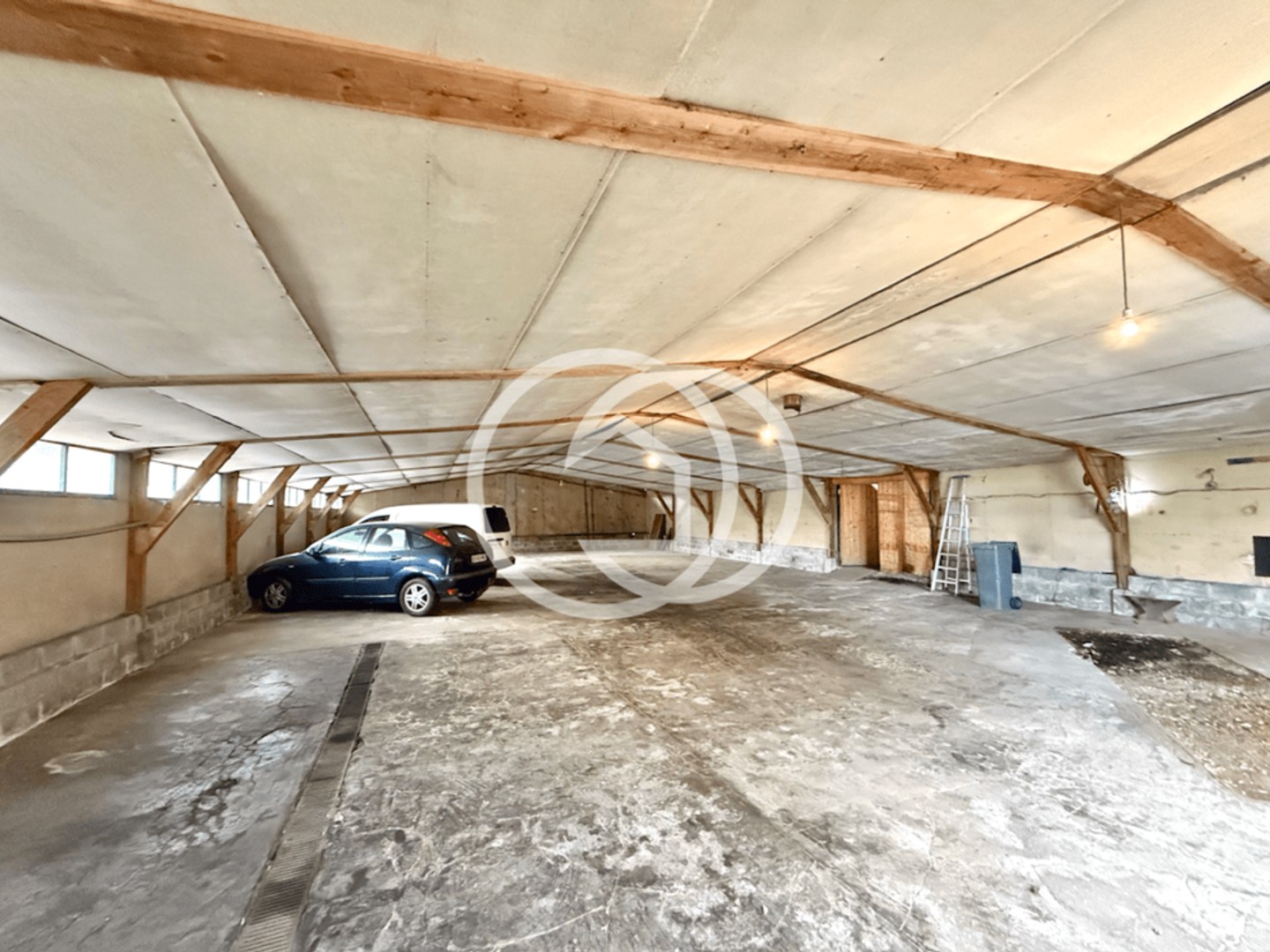 Hangar 285m2
