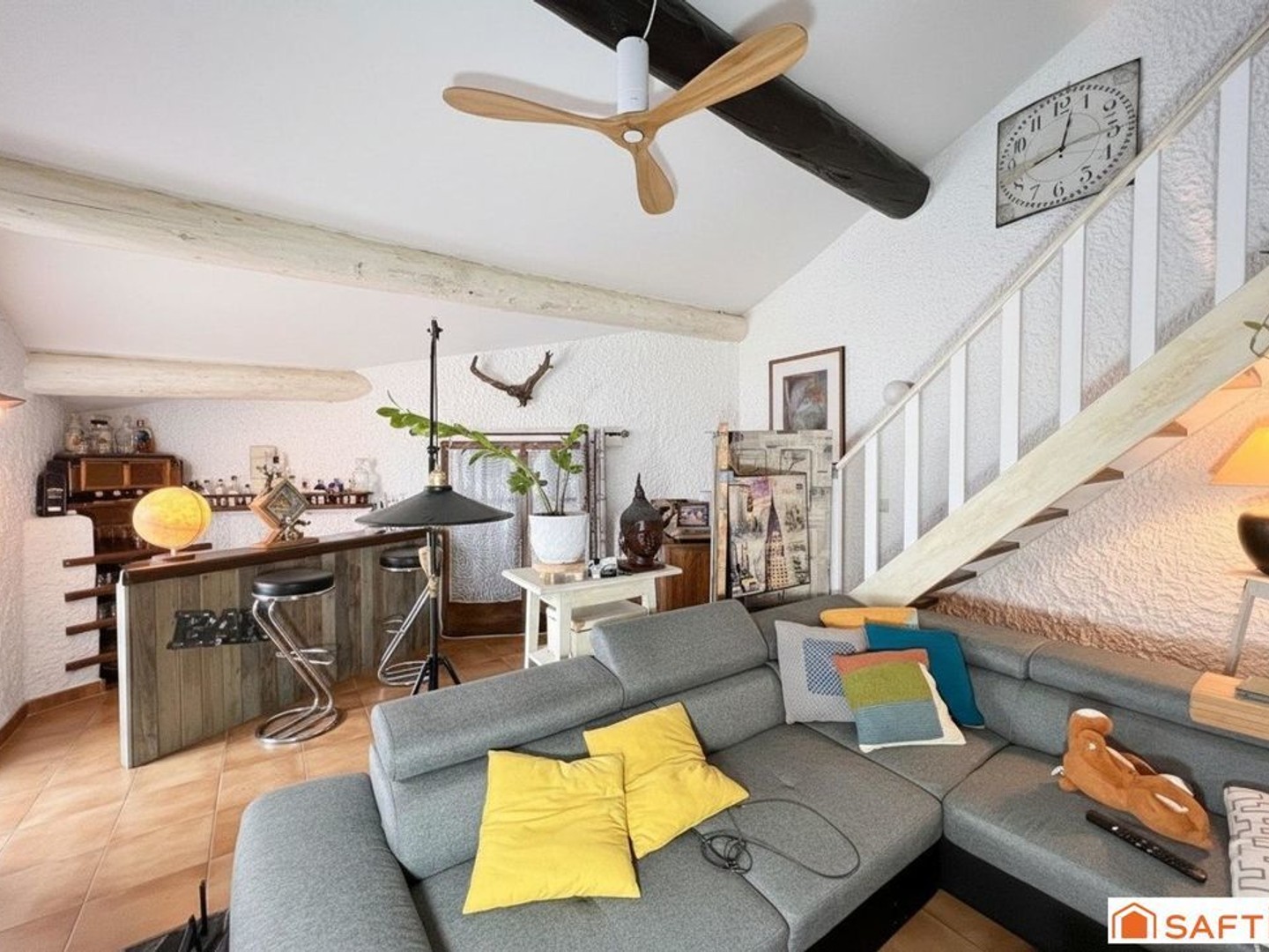 Maison de village 230 m² Studio loué, toit-terrasse vue Ventoux 5 min d'Avignon