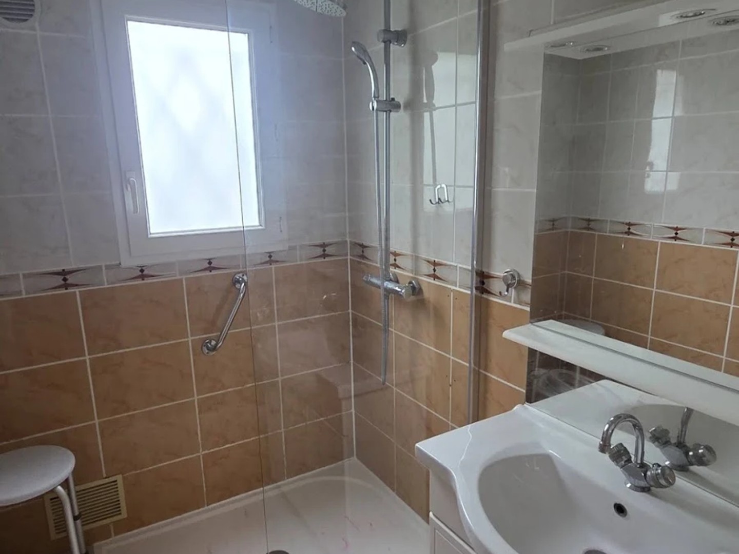 Maison à vendre - 3 pièces - 75m2 - Vierzon (18100)