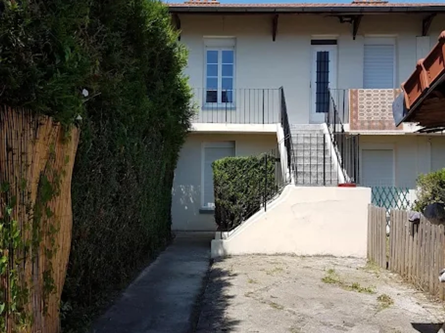 Appartement à vendre - 2 pièces - 662m2 - Bobigny (93000)