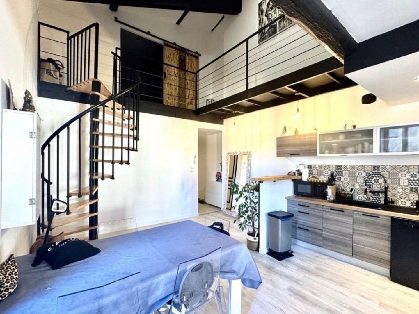 Immeuble 6 pièces 174 m²