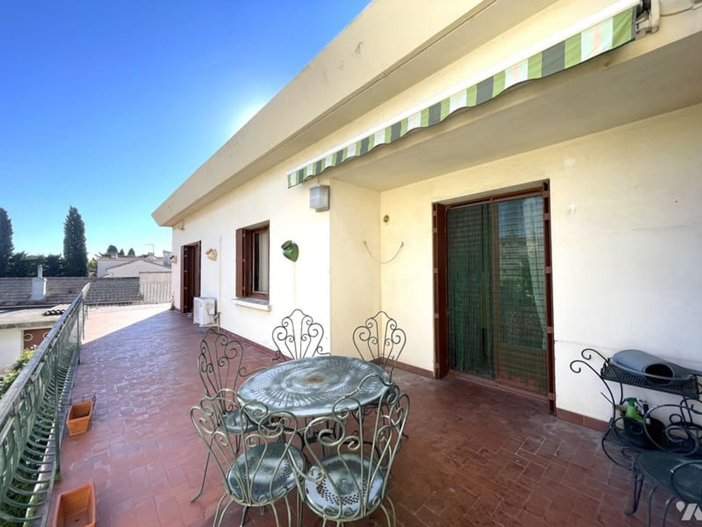 Immeuble à vendre - 352m2 - Berre-L'étang (13130)