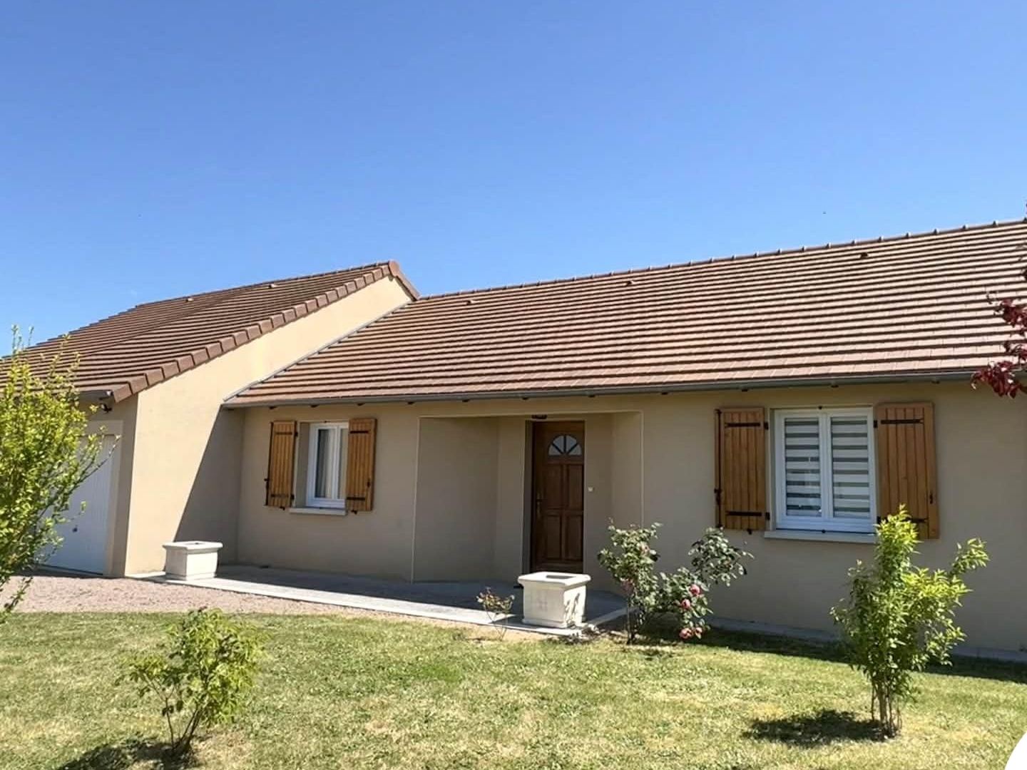Maison à vendre - 7 pièces - 138m2 - Leigné-Les-Bois (86450)