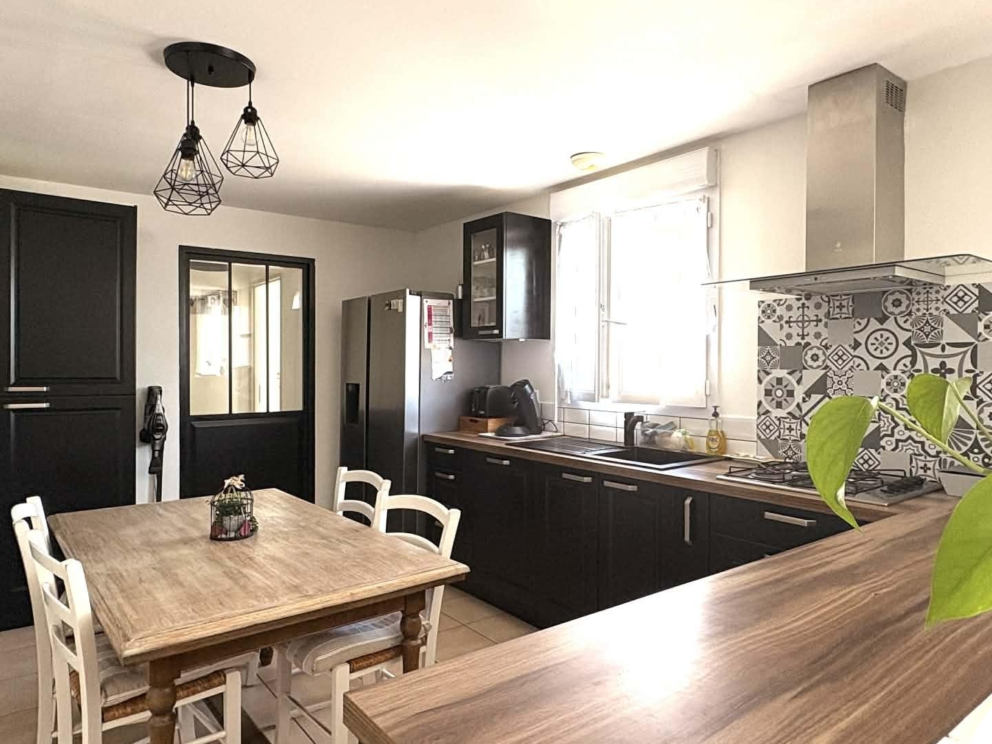 Maison à vendre - 7 pièces - 138m2 - Leigné-Les-Bois (86450)