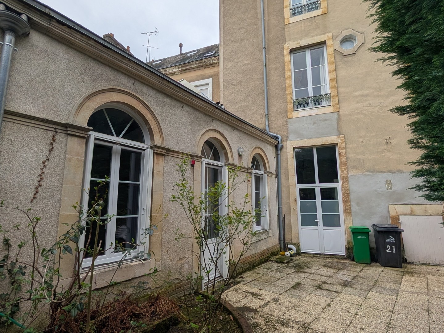 Maison 13 pièces 320 m²