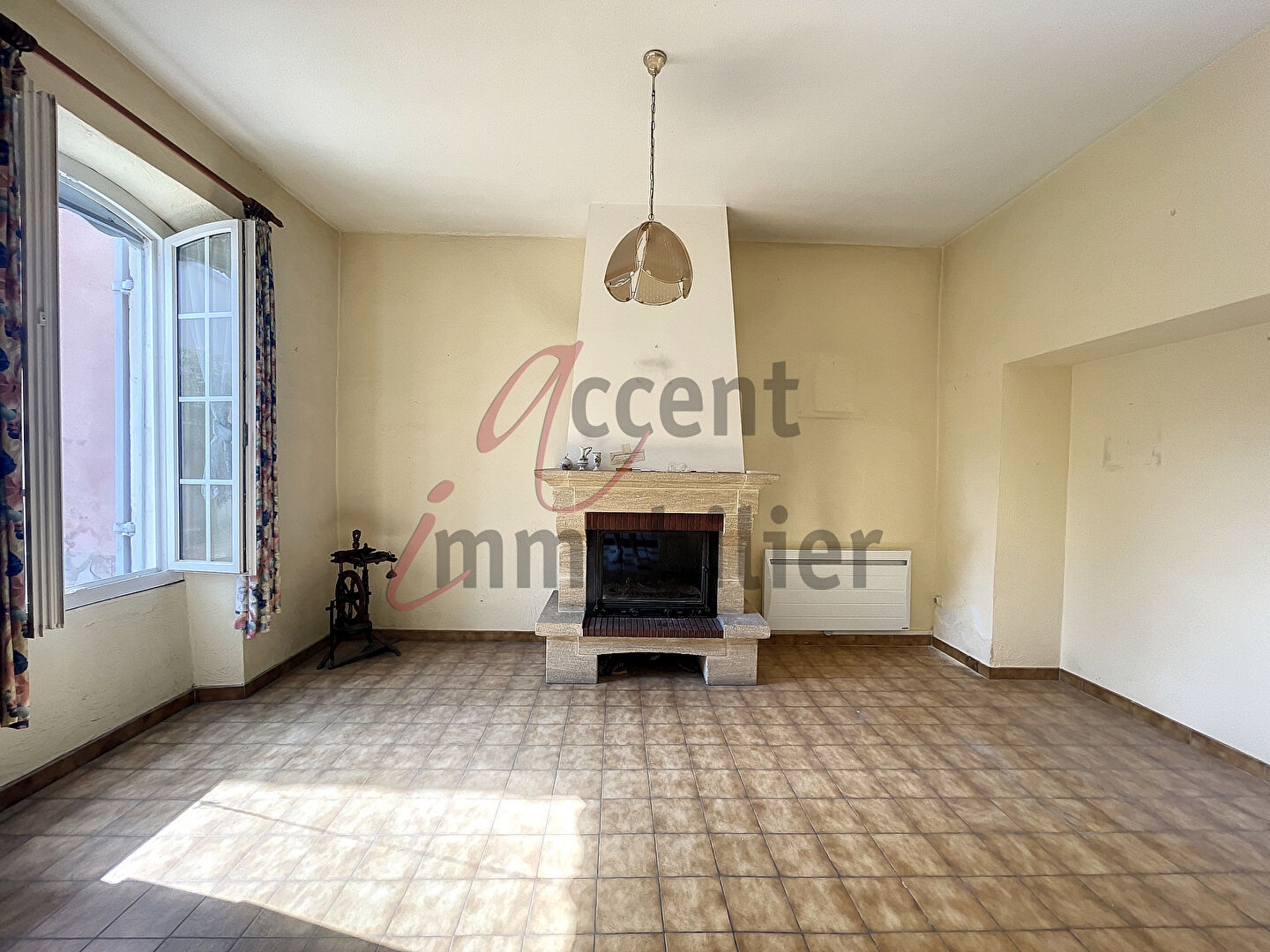 Maison à vendre - 5 pièces - 164m2 - Cabannes (13440)