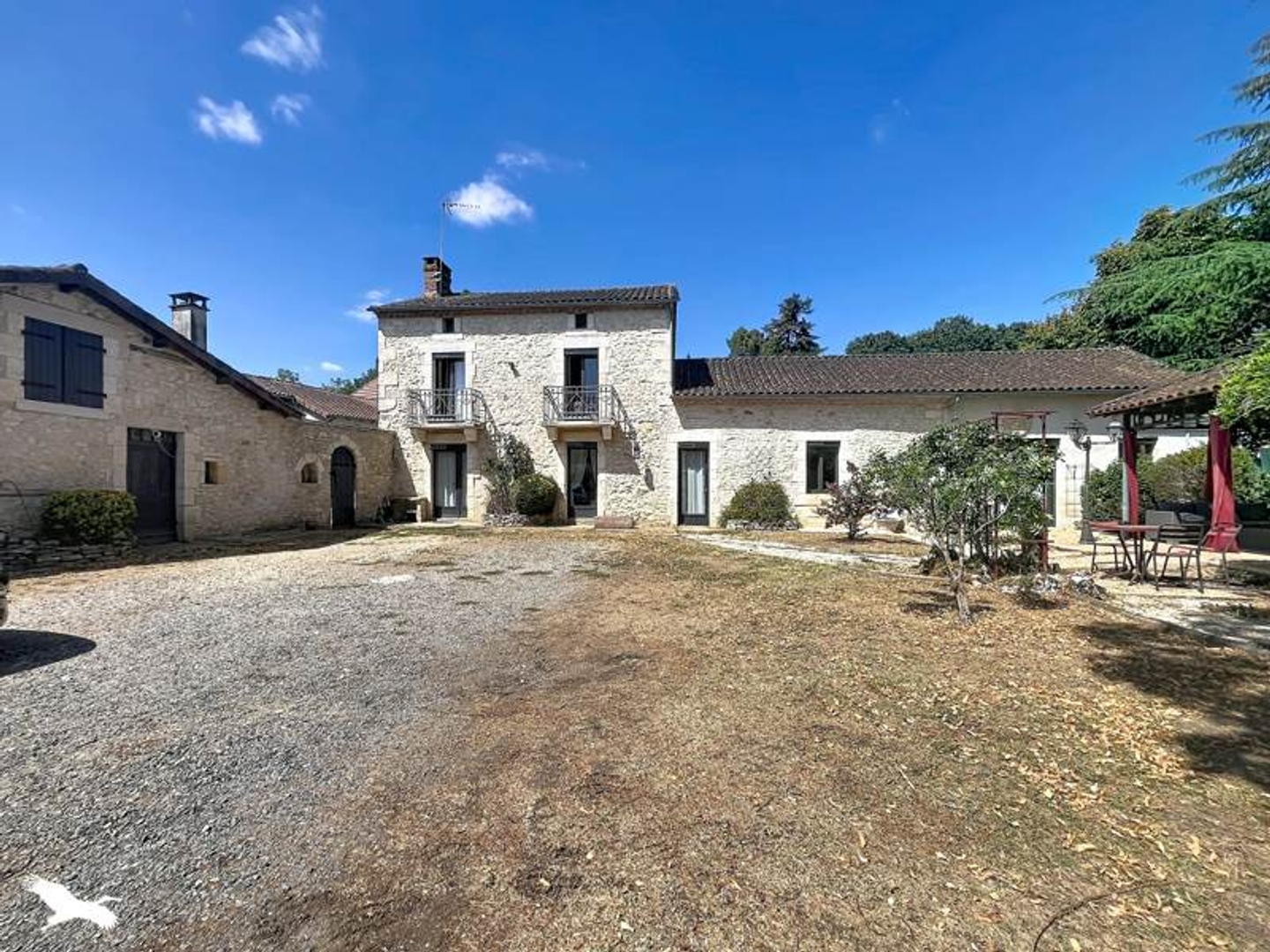 Maison à vendre - 4 pièces - 171m2 - Vaunac (24800)