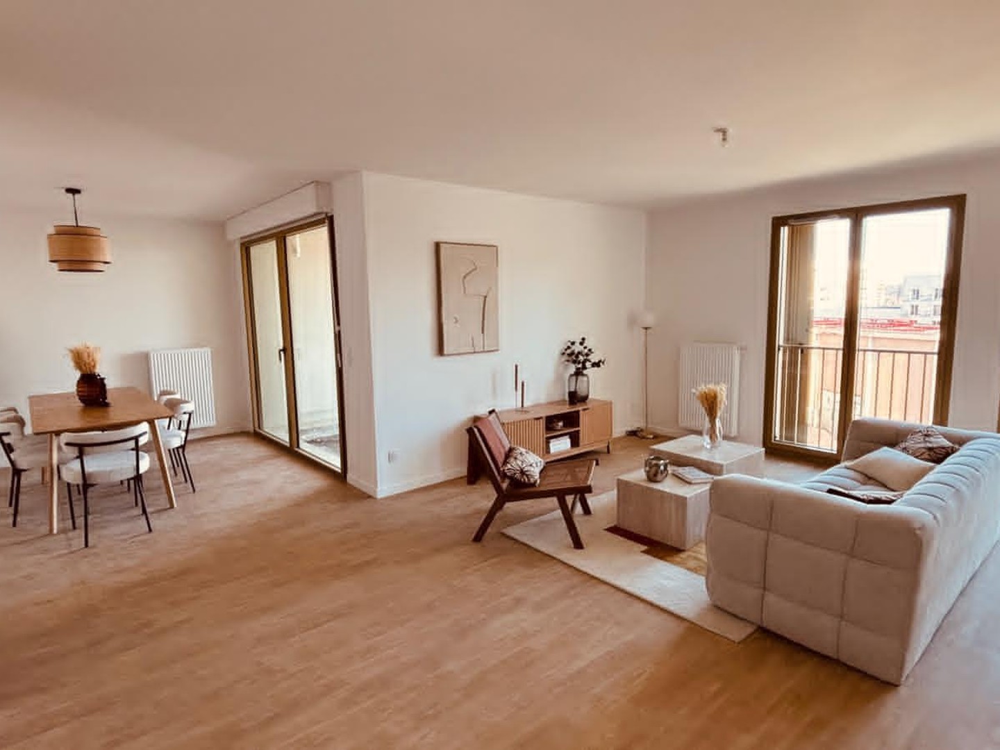 Parking / garage / box à vendre - 74m2 - Bordeaux (33800)