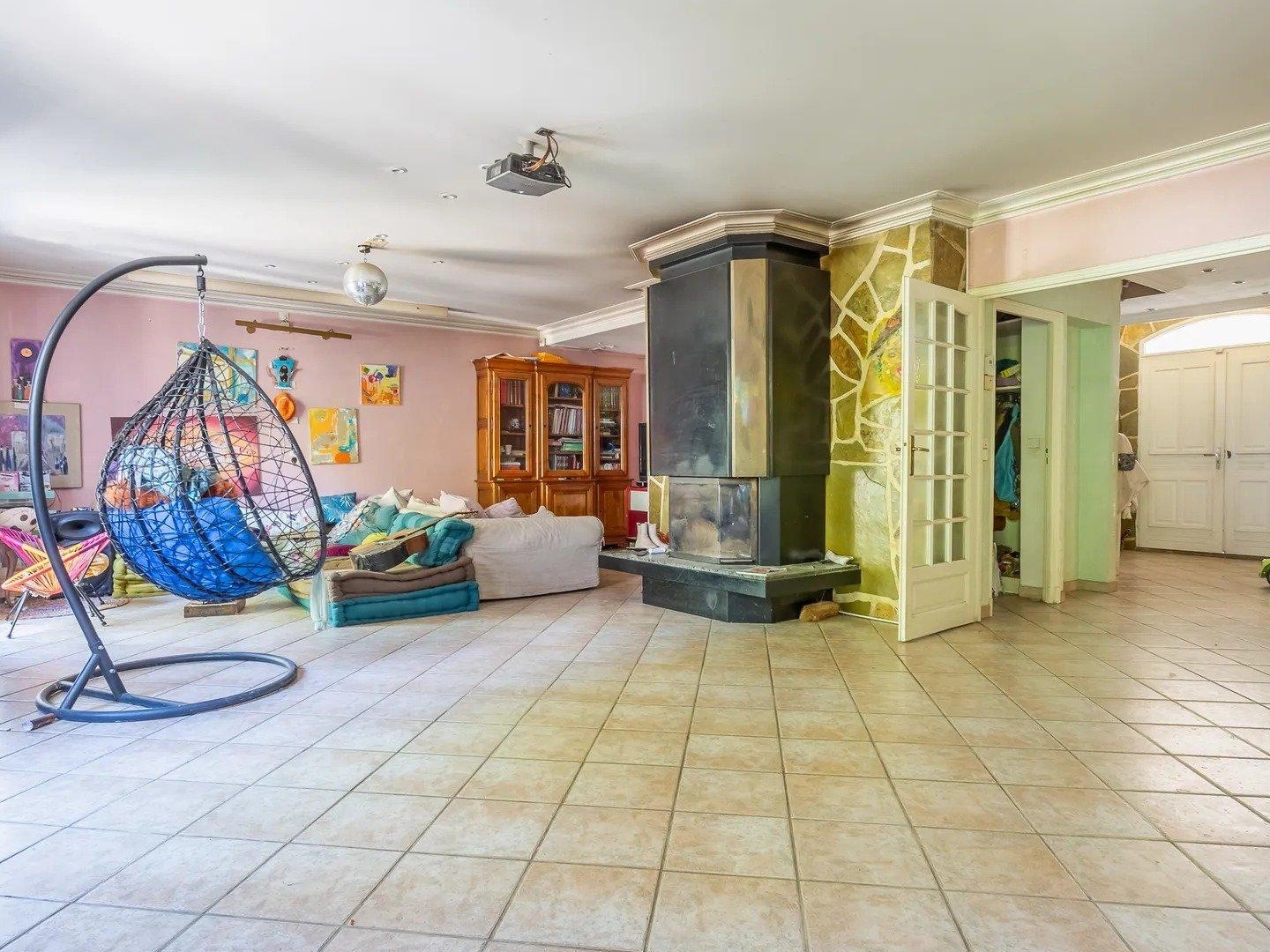 Maison à vendre - 8 pièces - 202m2 - Gagny (93220)