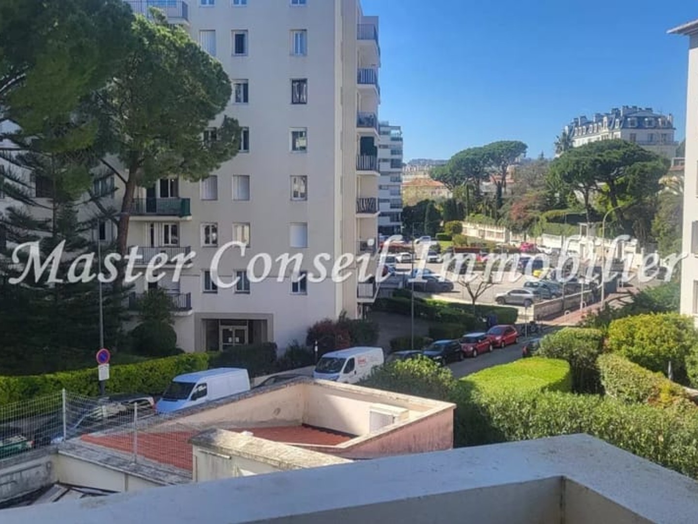 Grand et LUMINEUX STUDIO 30M² MONTFLEURY Vue SUD/OUEST