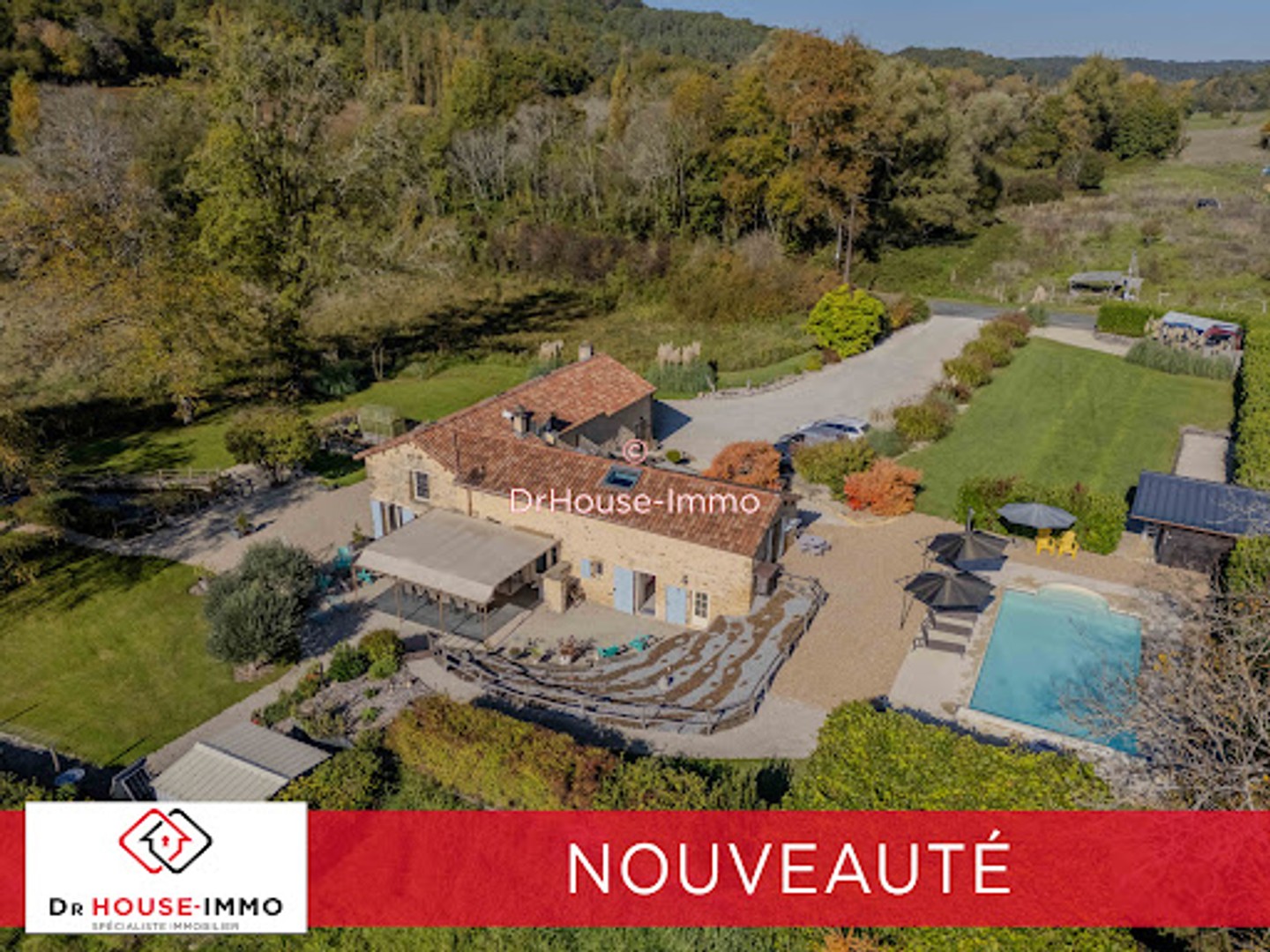 Maison 5 pièces 222 m²
