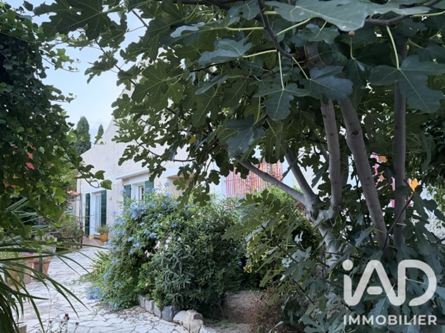 Maison 9 pièces 300 m²