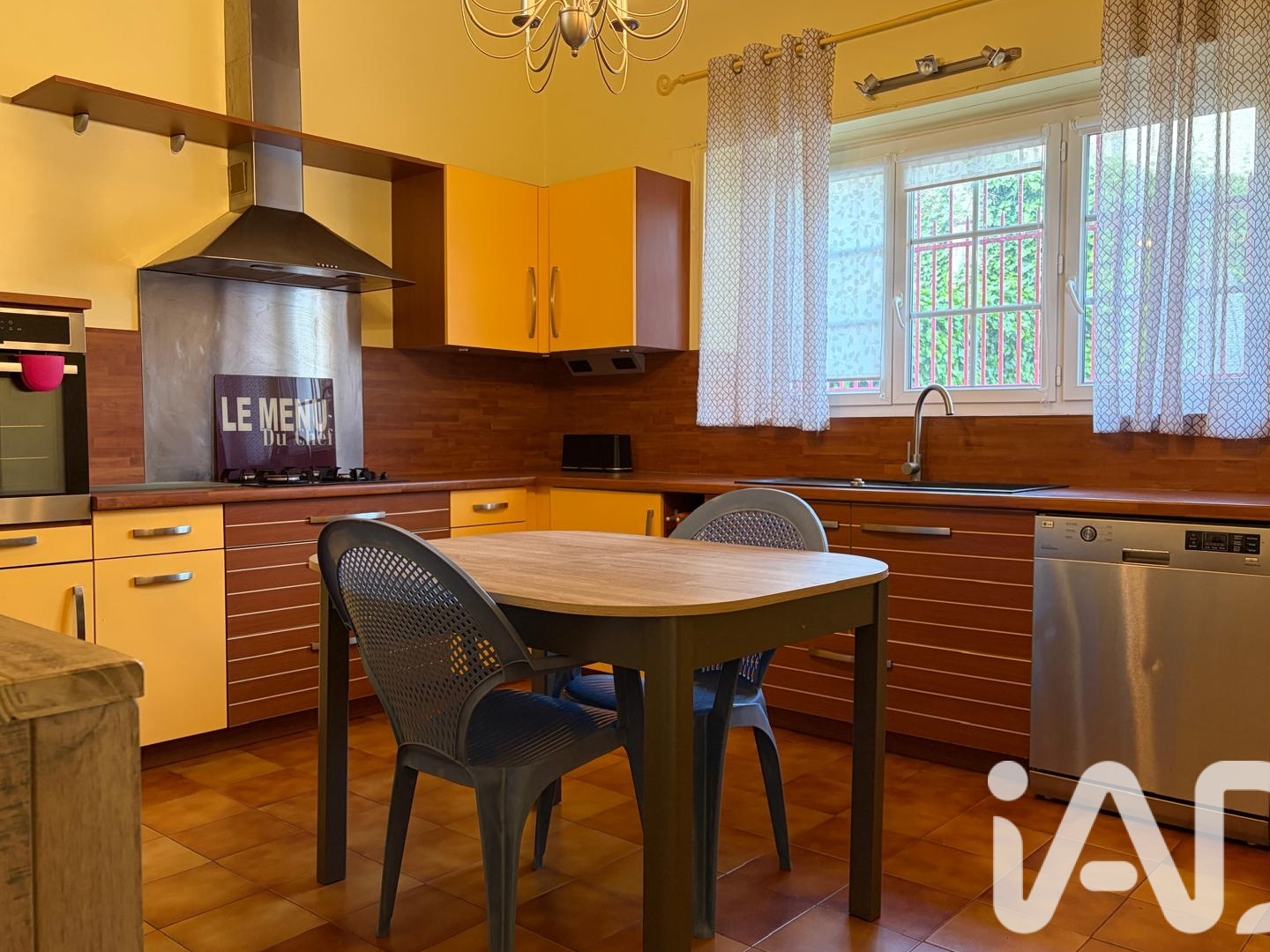 Maison à vendre - 9 pièces - 300m2 - Sérignan (34410)
