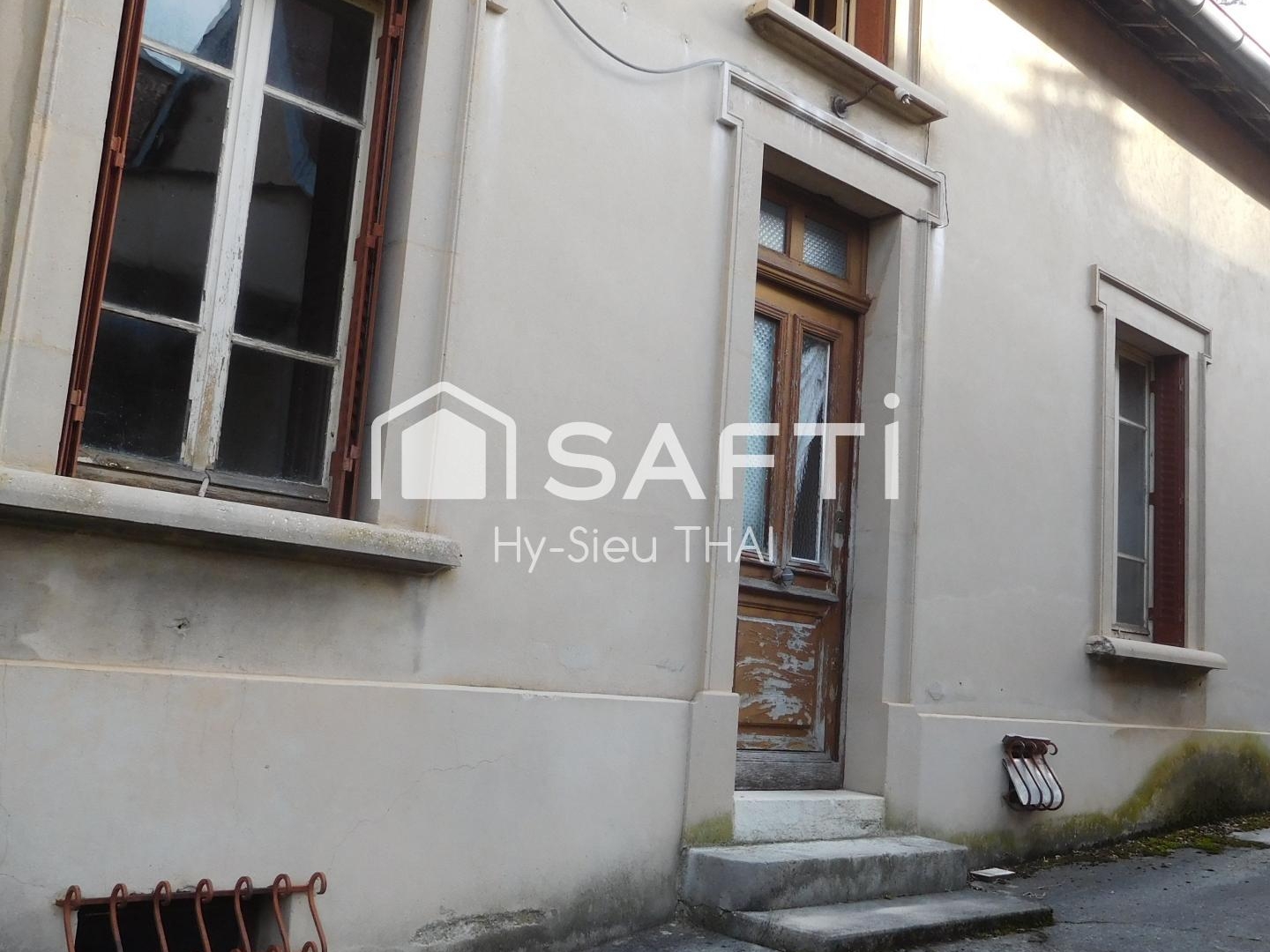 Maison à vendre - 7 pièces - 137m2 - Oyonnax (01100)