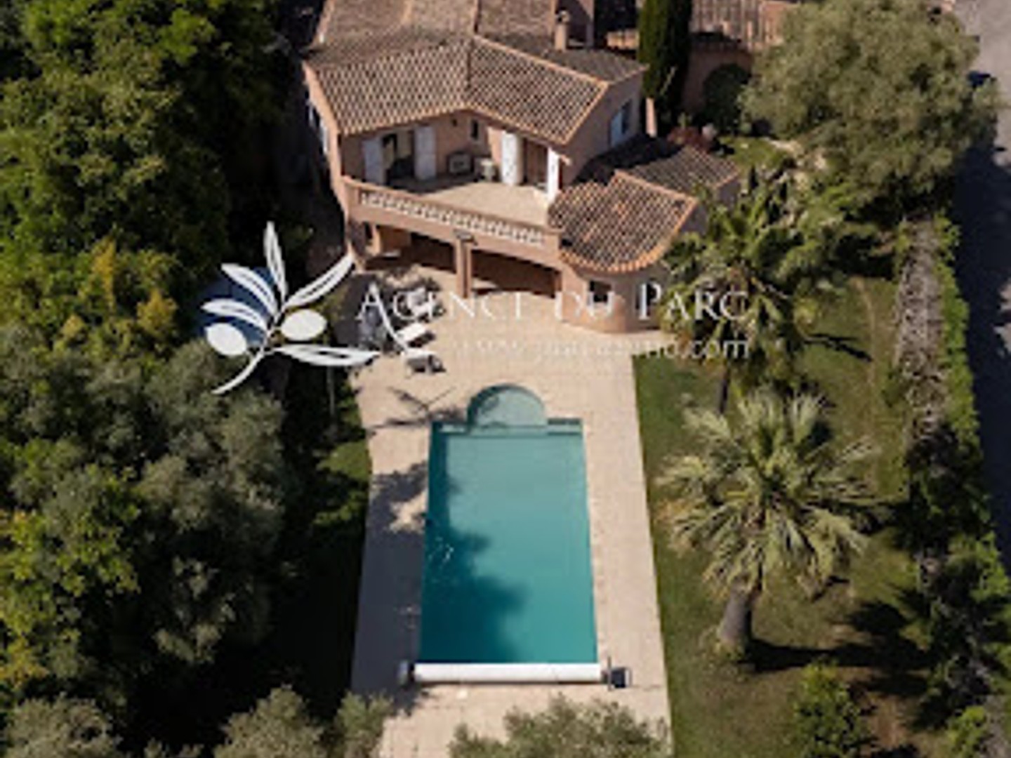 Maison 10 pièces 250 m²