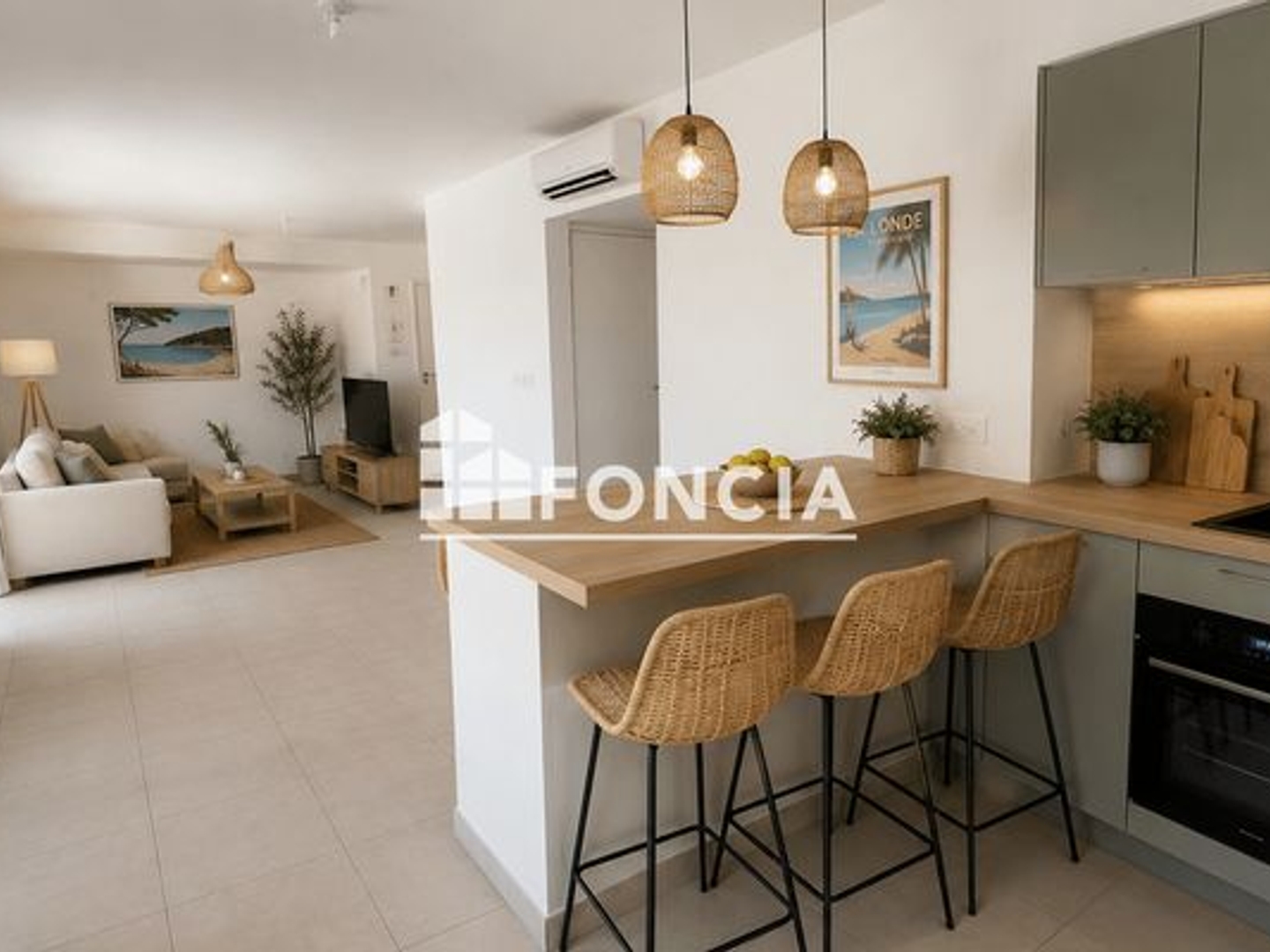 Appartement à vendre - 4 pièces - 83m2 - La Londe-Les-Maures (83250)