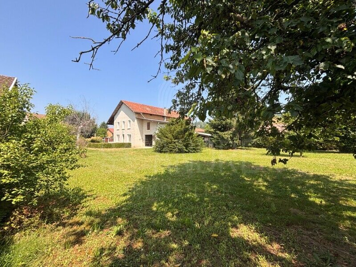 Maison 5 pièces 497 m²