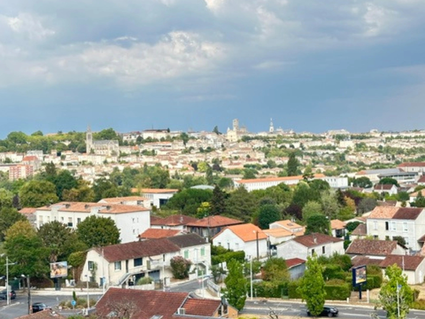 🌇 RARE À ANGOULÊME - Appartement 3 chambres au dernier étage ! ✨