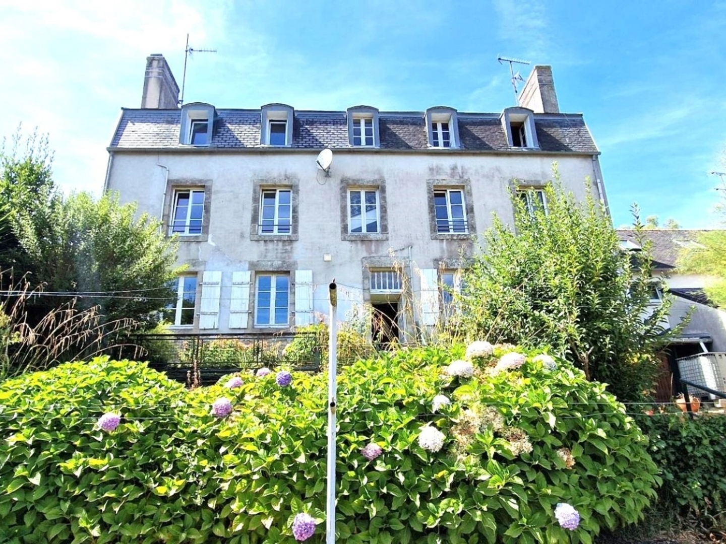 Immeuble à vendre - 22 pièces - 358m2 - La Forêt-Fouesnant (29940)