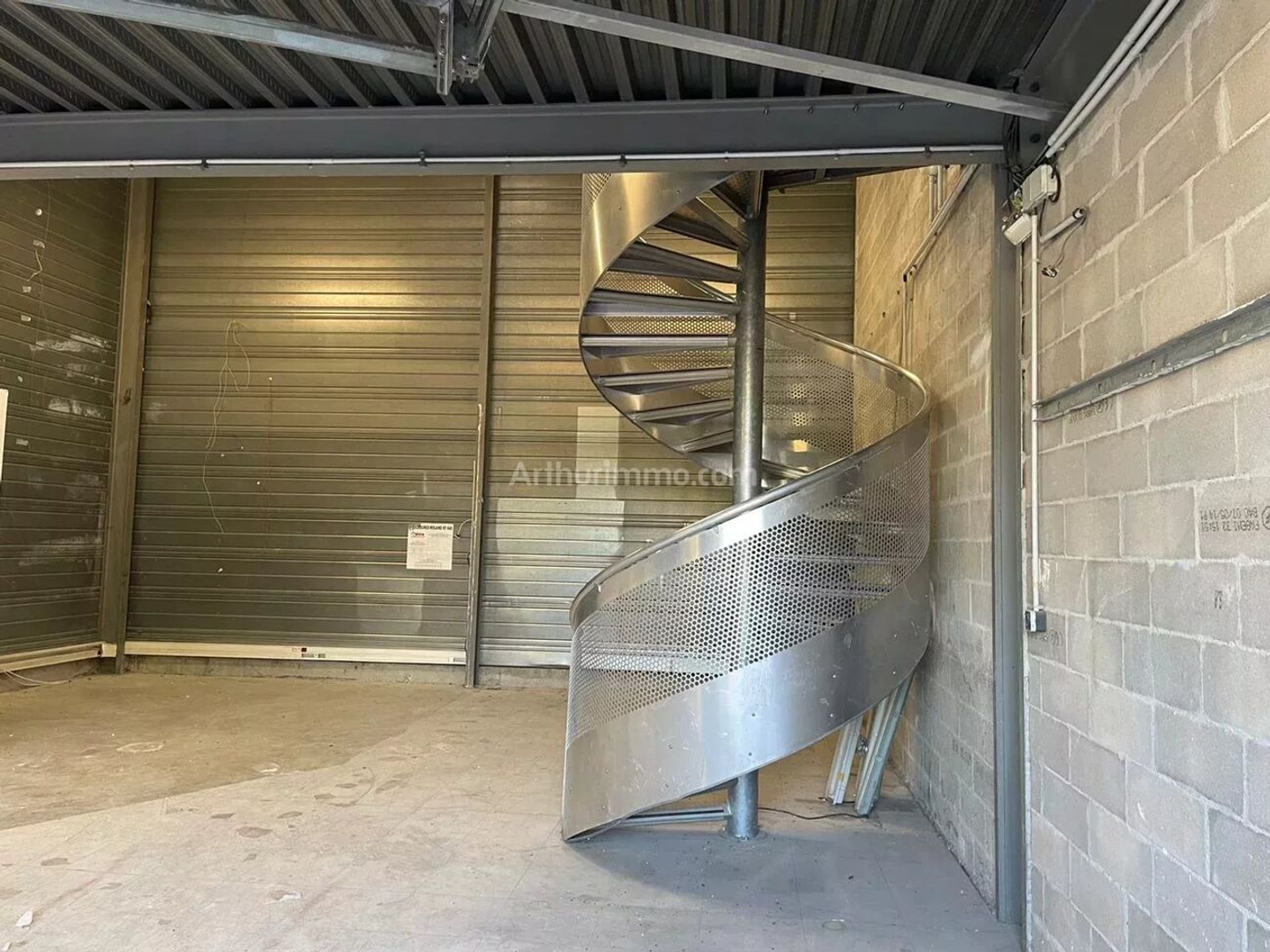 Commerce 140 m²