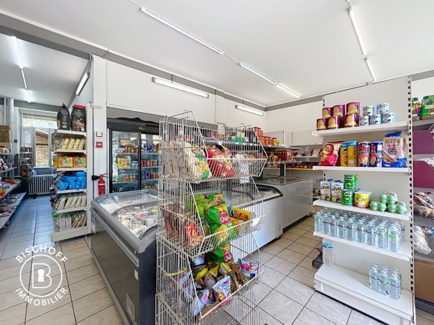 Locaux à vendre - 2 pièces - 80m2 - Saint-Louis (68300)