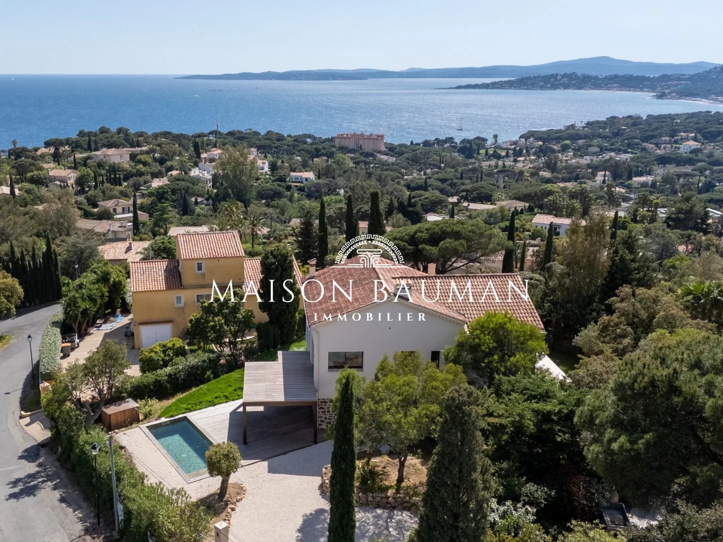 Maison à vendre - 6 pièces - 185m2 - Roquebrune-Sur-Ar... (83380)
