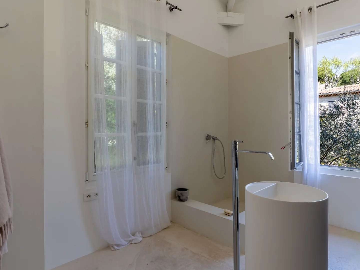 Maison à vendre - 5 pièces - 222m2 - Saint-Paul-De-Vence (06570)
