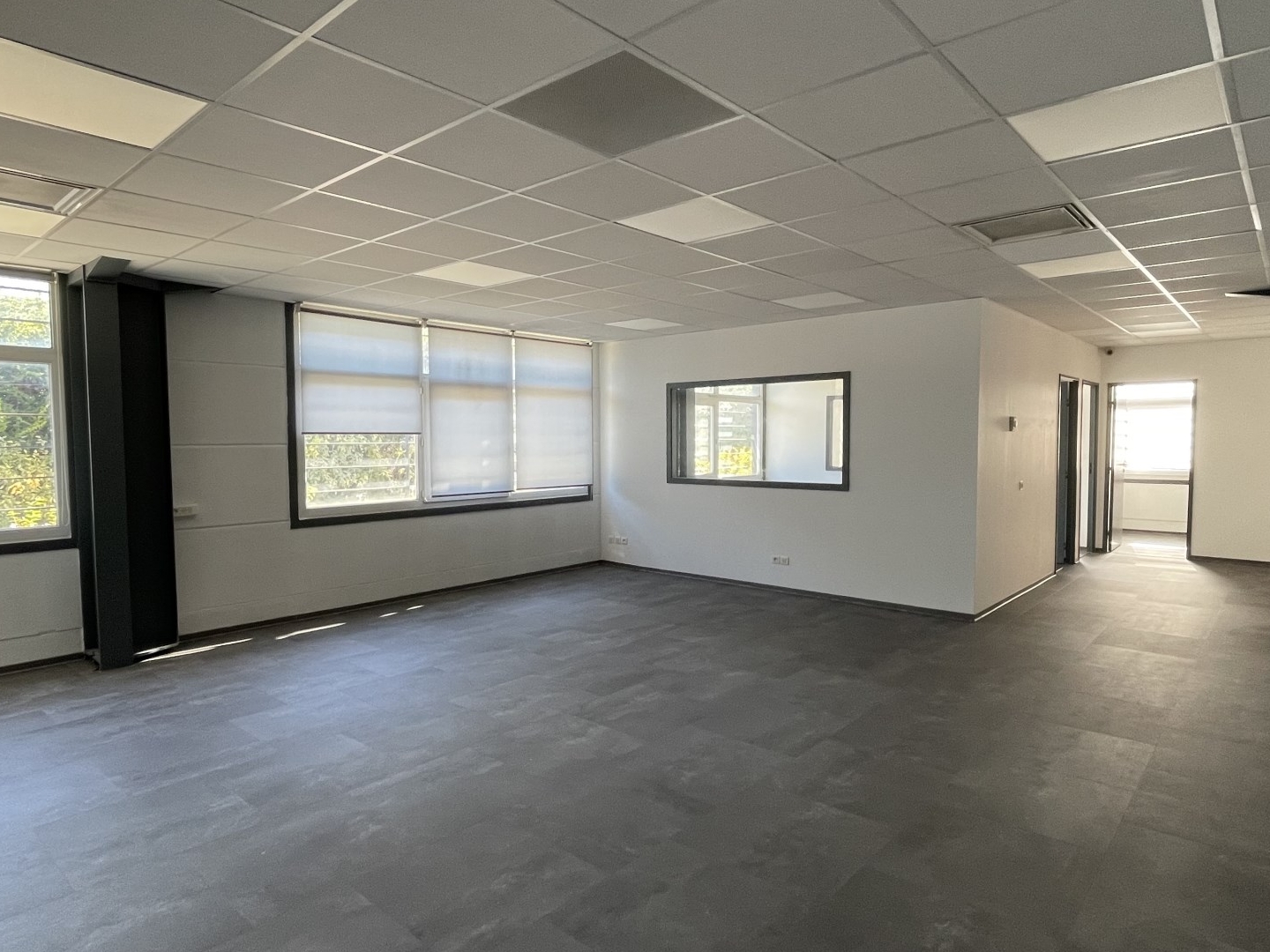 Locaux à vendre - 868m2 - Aix-En-Provence (13290)