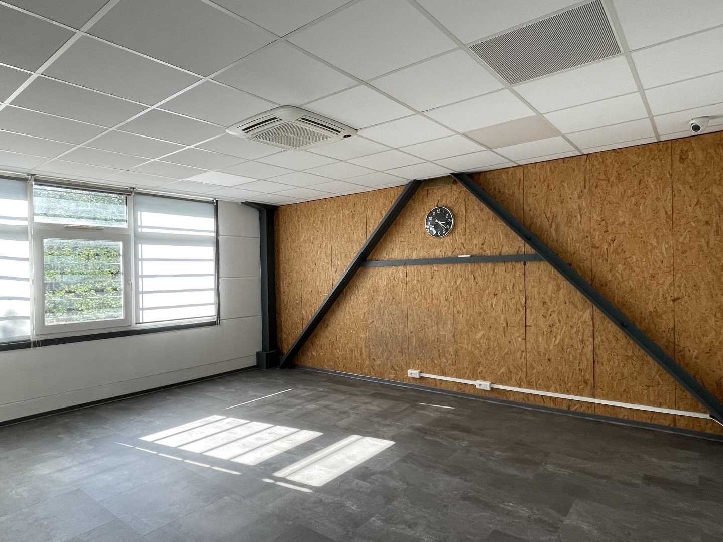 Locaux à vendre - 868m2 - Aix-En-Provence (13290)