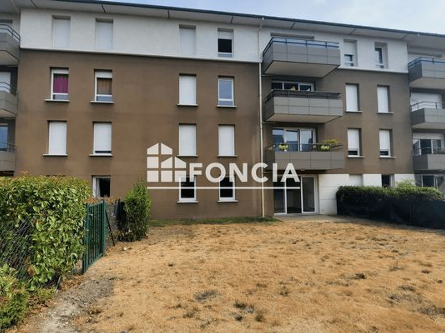 Appartement à vendre - 3 pièces - 57m2 - Saint-Étienne-Du-... (76800)