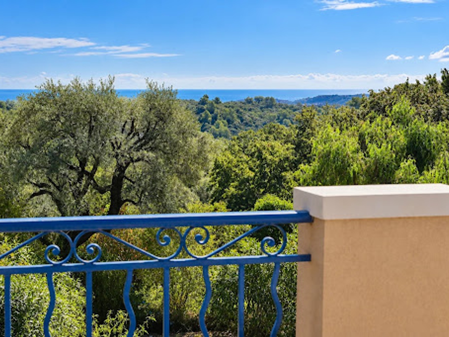 Appartement à vendre - 3 pièces - 68m2 - Roquefort-Les-Pins (06330)