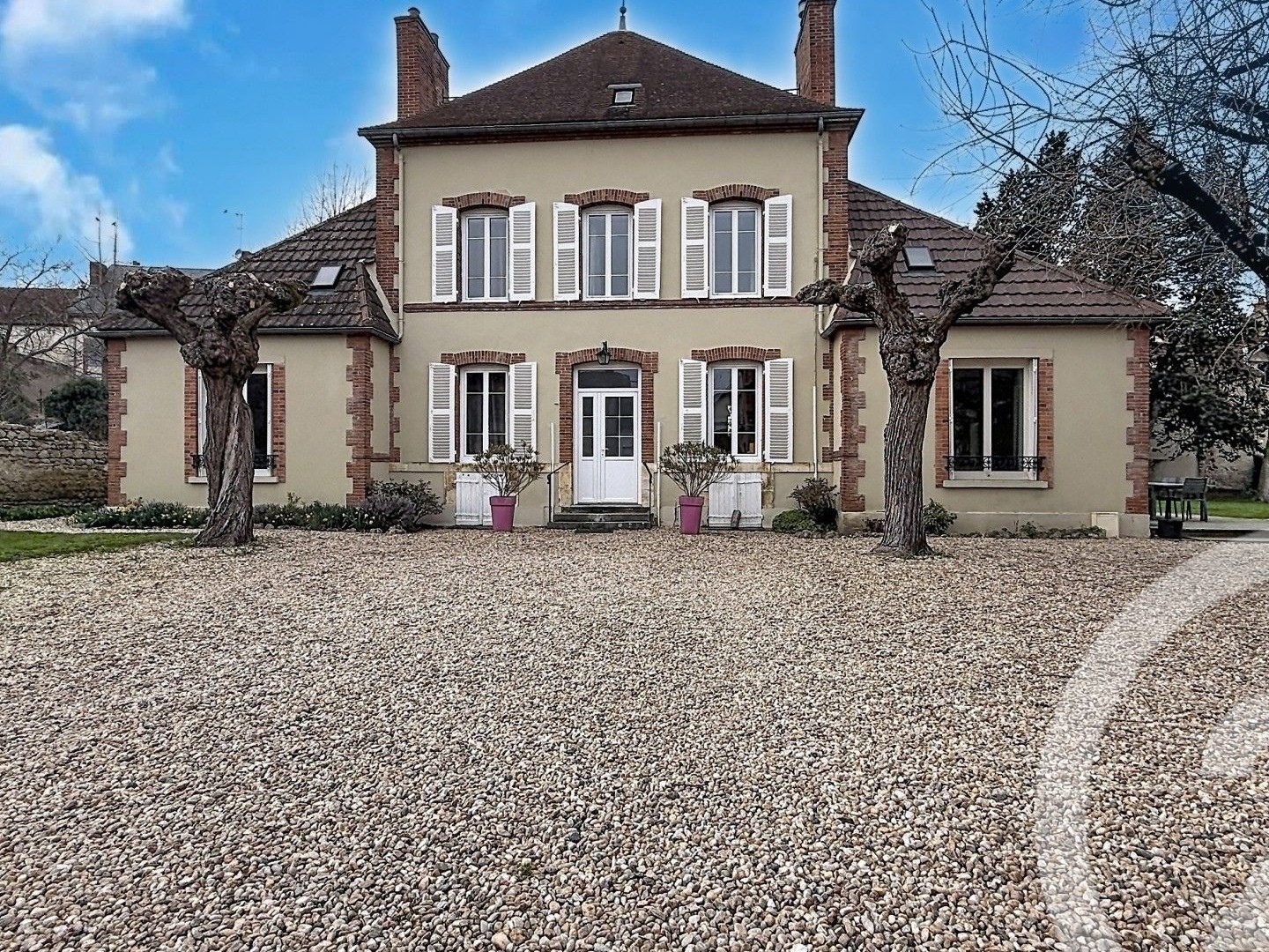 Maison 10 pièces 220 m²