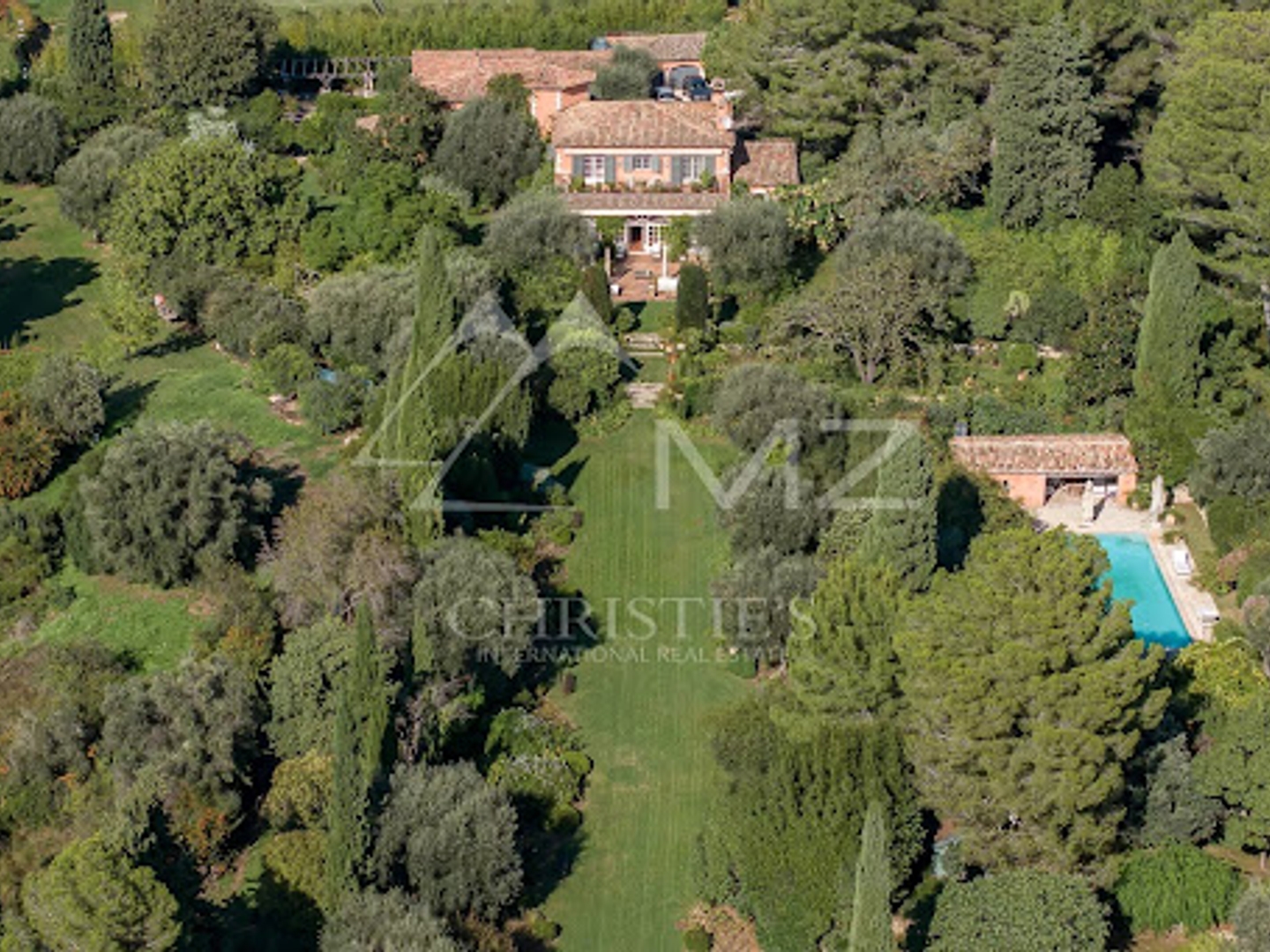 Villa 12 pièces 801 m²