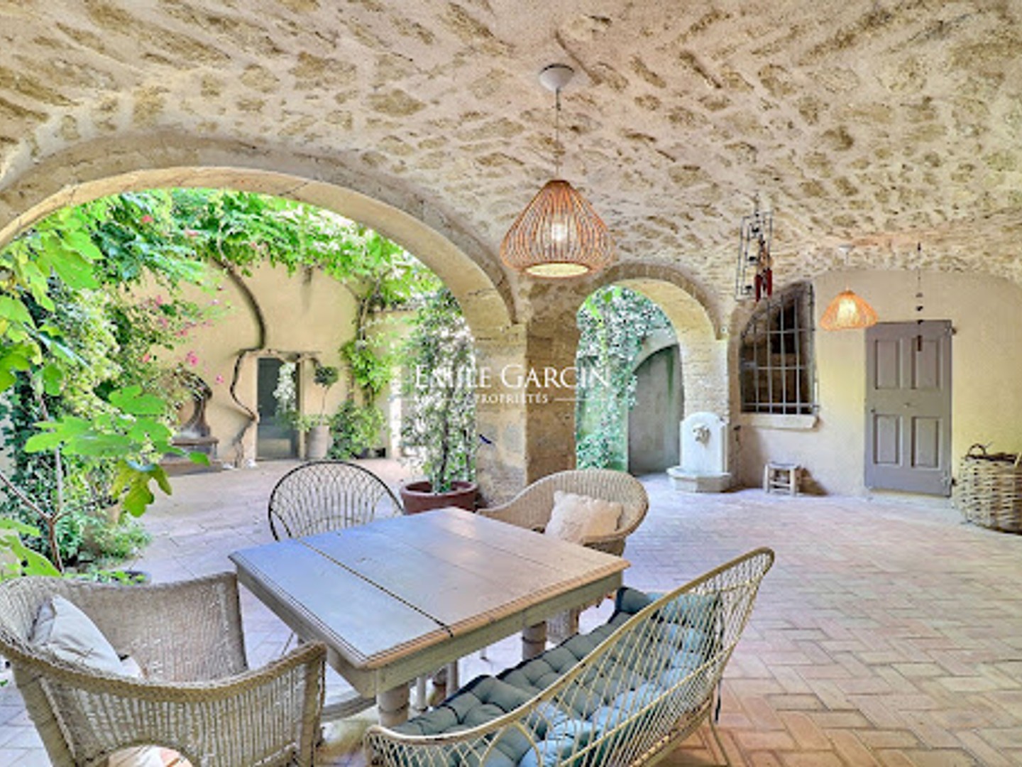 Maison 11 pièces 265 m²