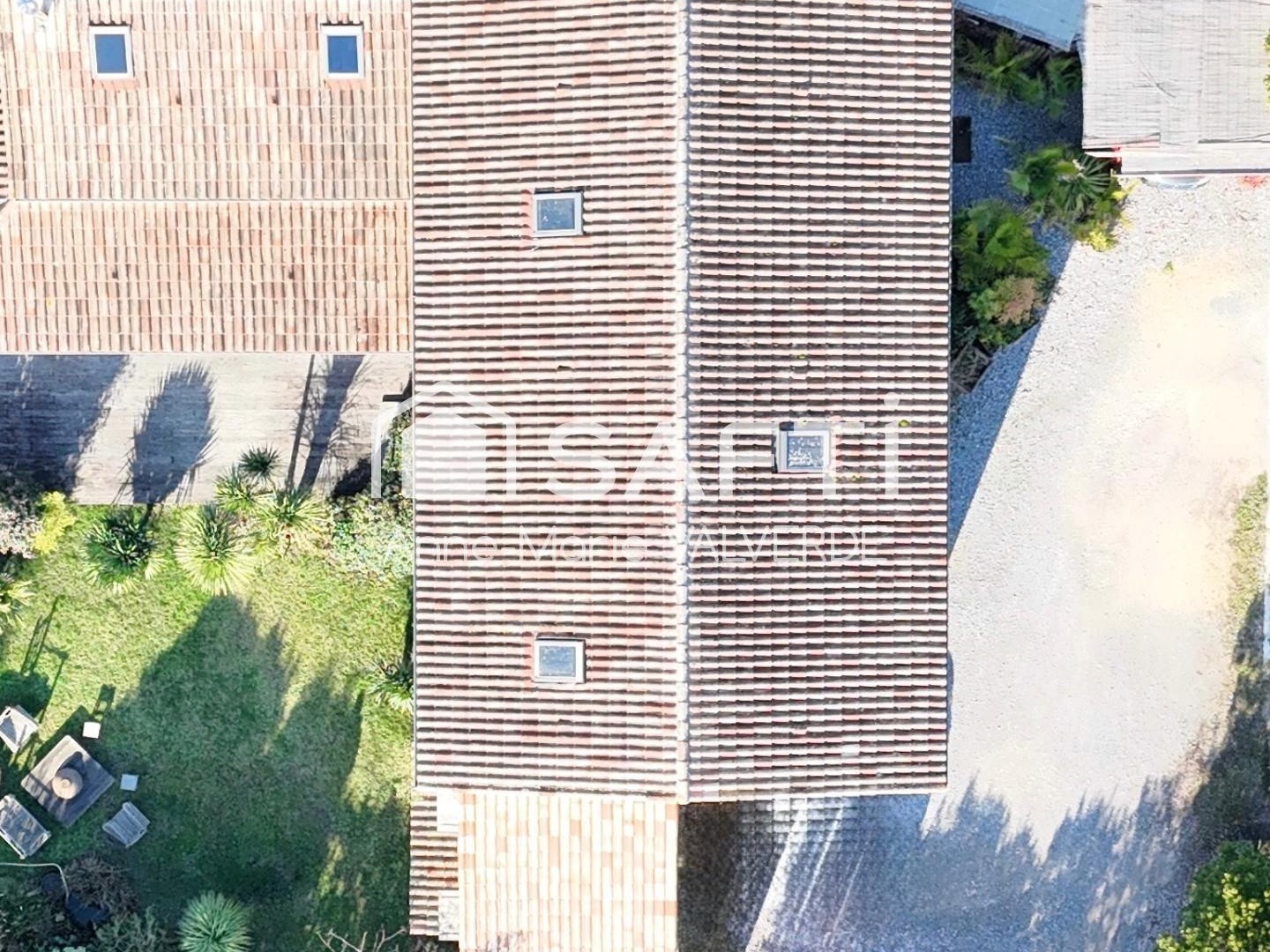IMMEUBLE DE CARACTÈRE AU PORGE