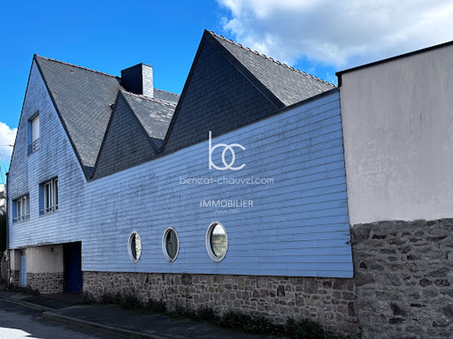 Maison 9 pièces 247 m²