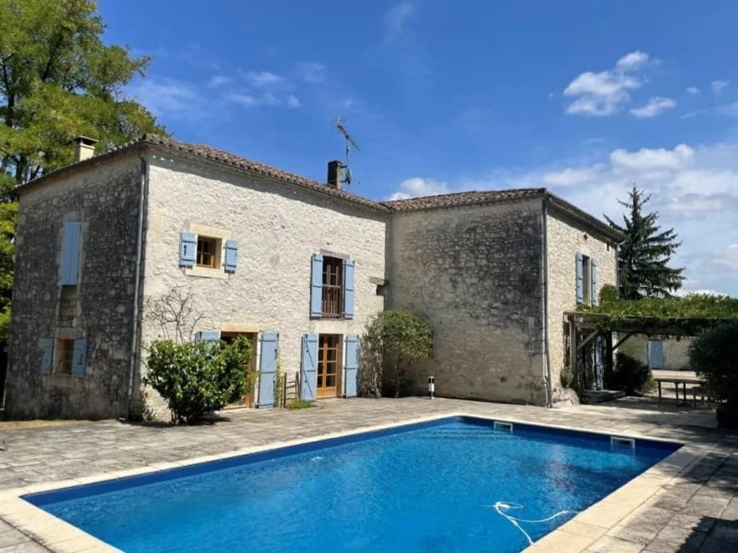 Maison 15 pièces 472 m²
