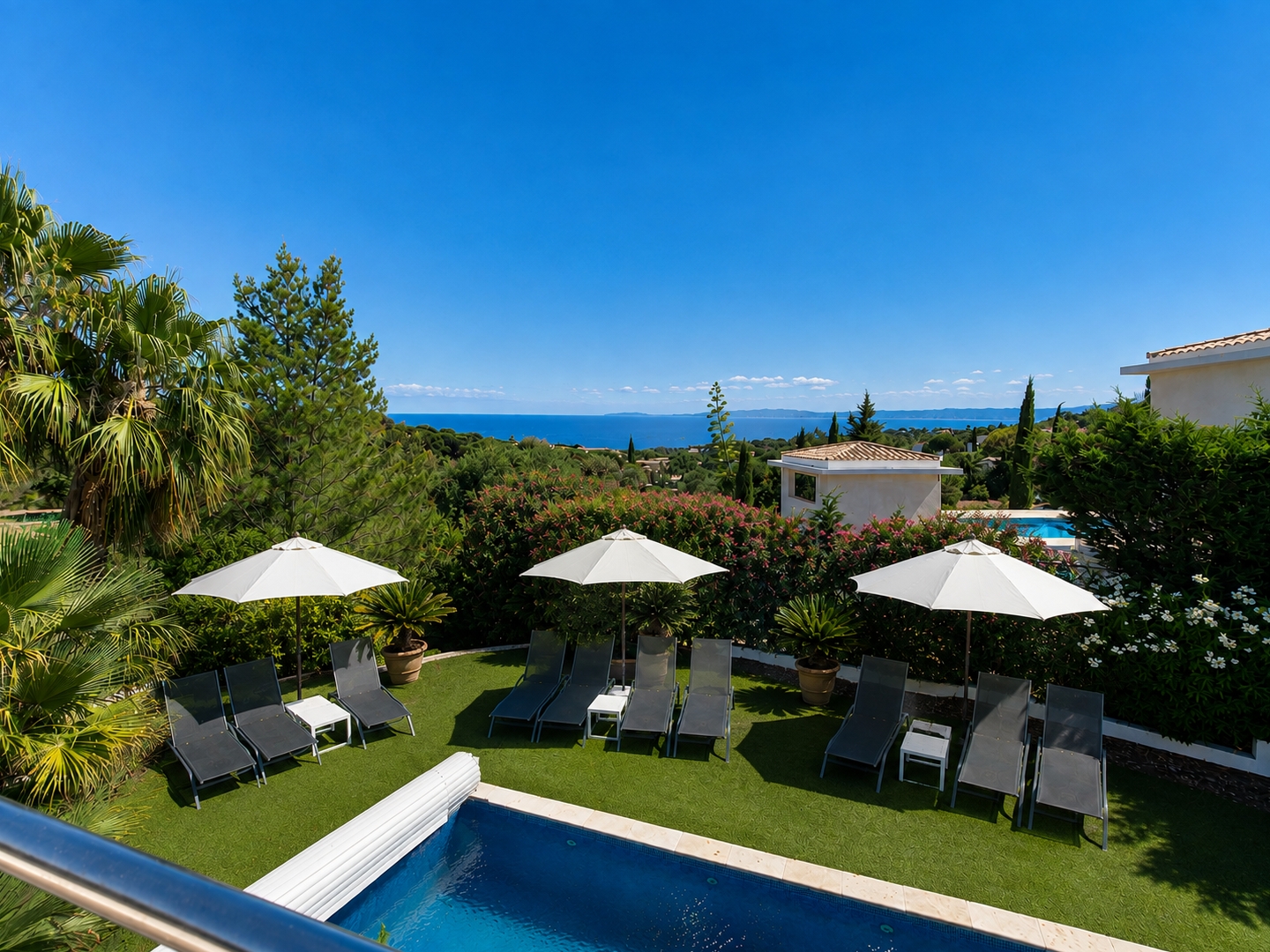 Maison à vendre - 10 pièces - 380m2 - Sainte-Maxime (83120)