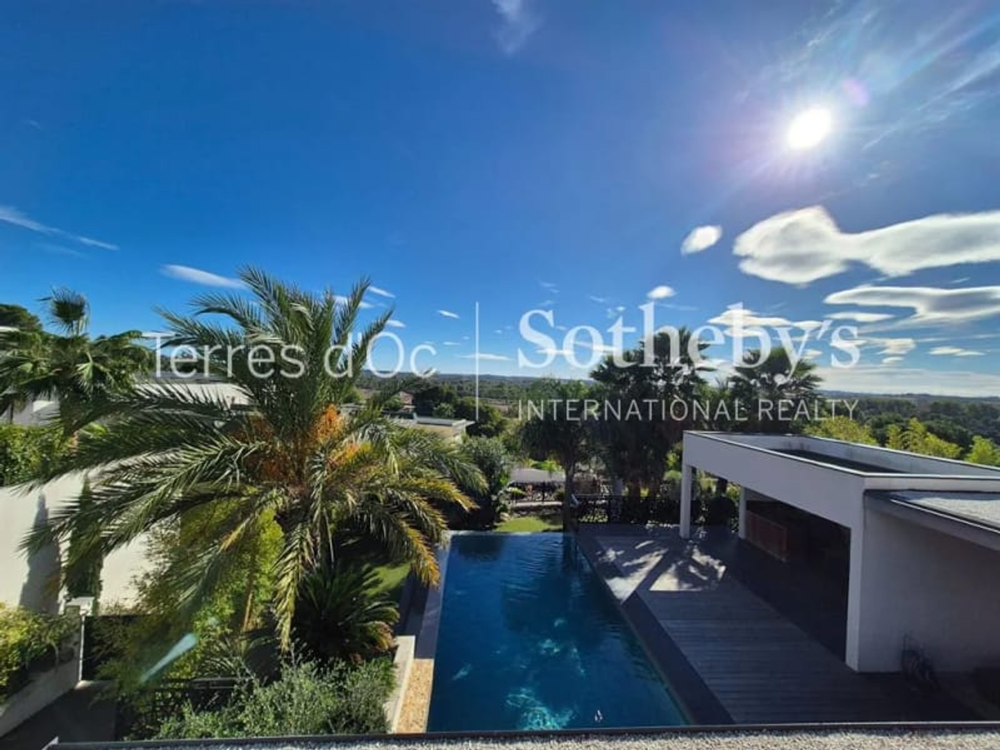 Maison 6 pièces 250 m²
