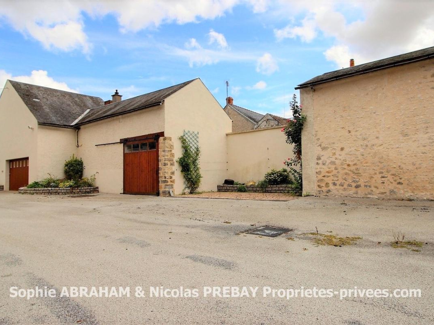 Maison à vendre - 4 pièces - 145m2 - Charmont-En-Beauce (45480)