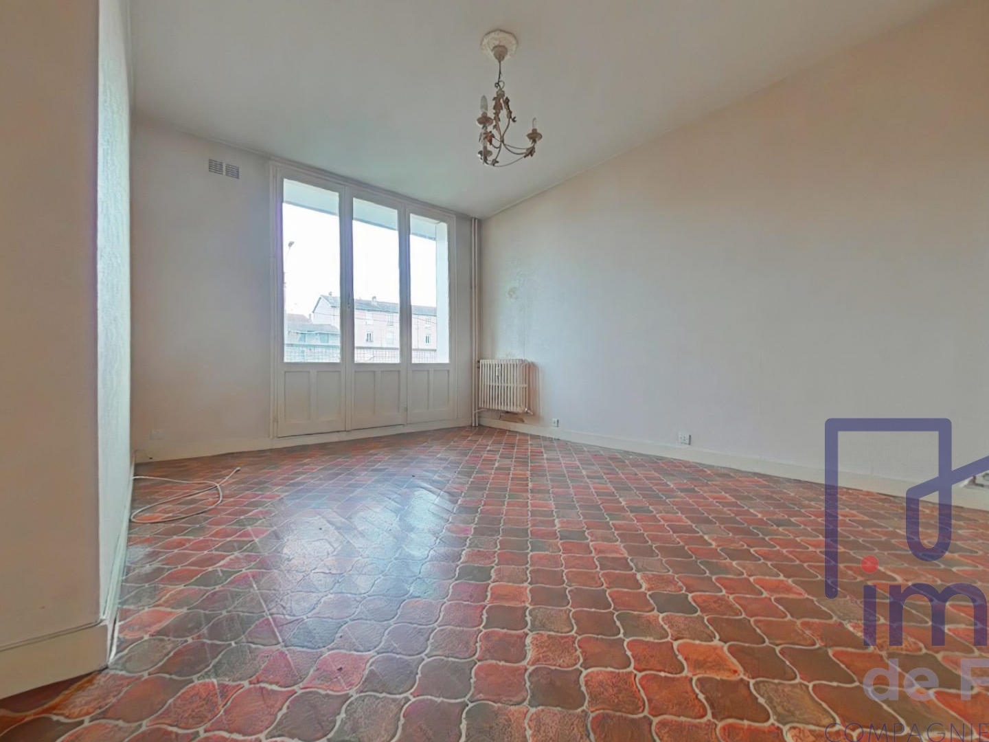T2 LA RICAMARIE PROCHE CENTRE