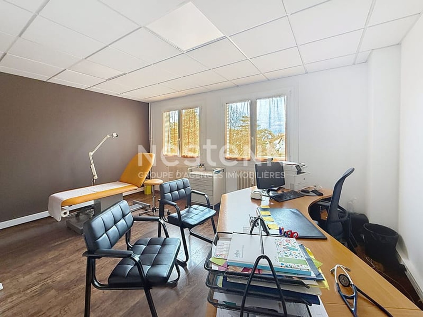 Immeuble commercial 4 pièces 100 m²
