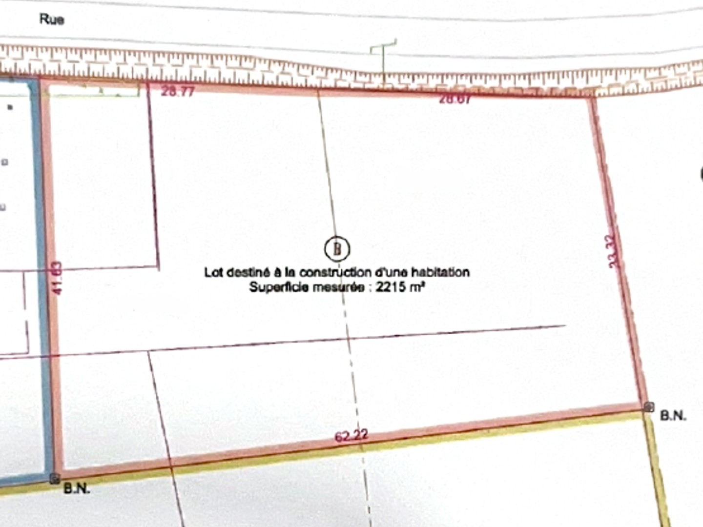 Terrain à bâtir de 2.215 m2