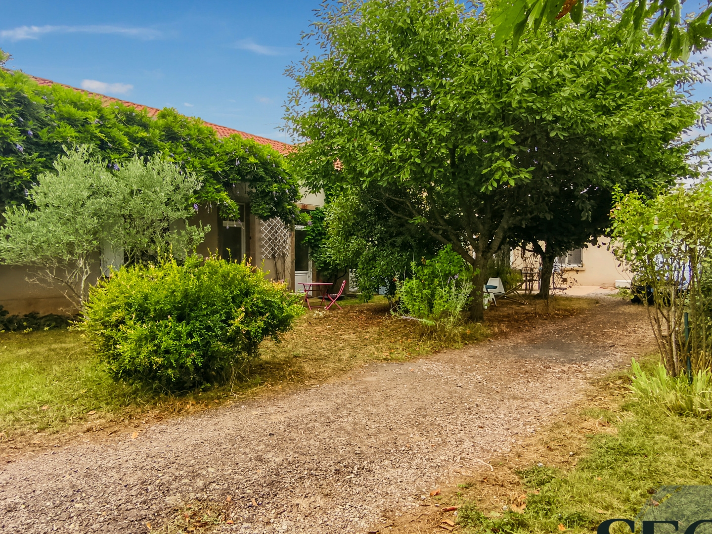 Maison 6 pièces 230 m2, avec local professionnel aux normes PMR