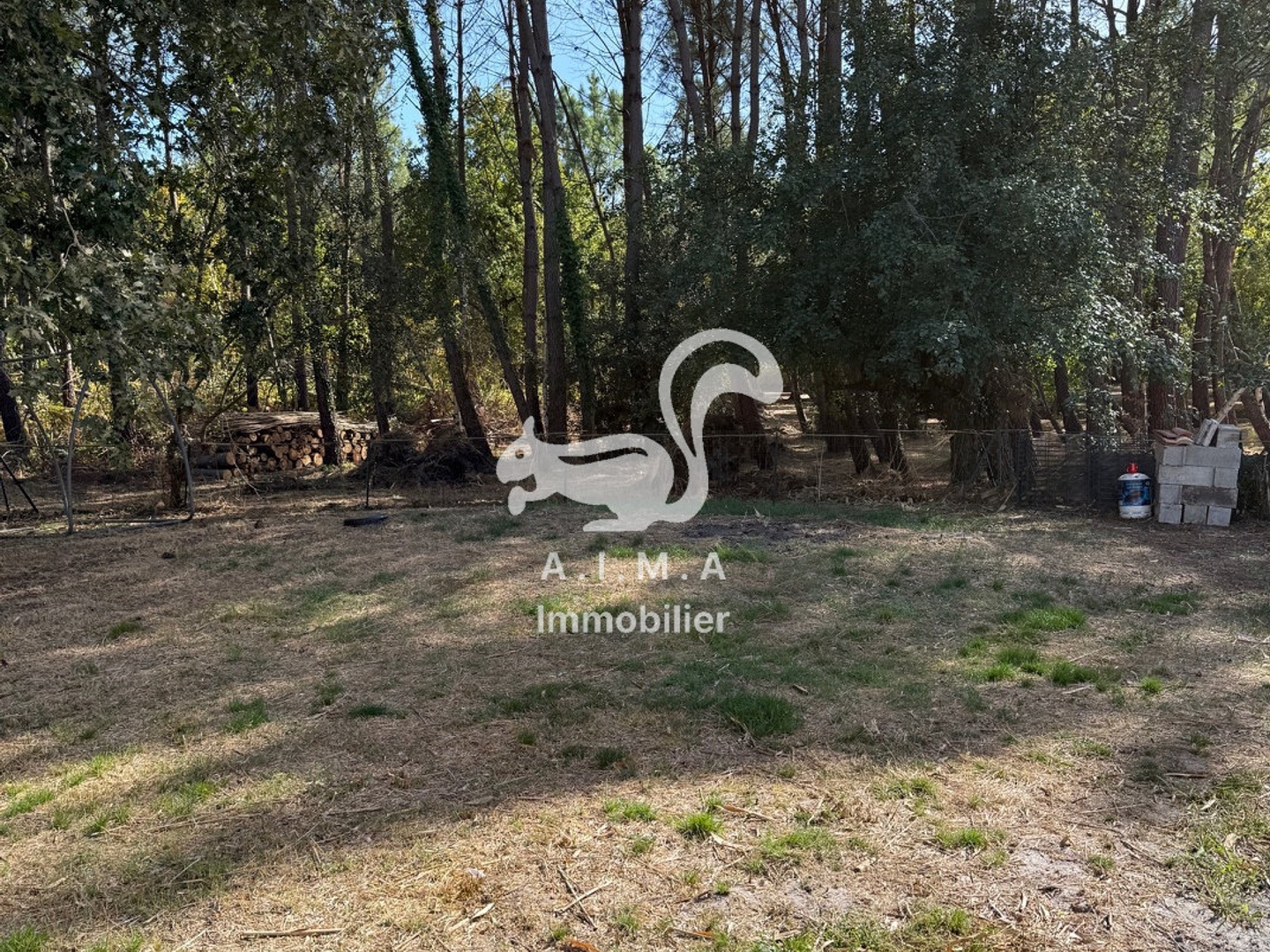Mios, sur 1170m2 de jardin, au calme, maison 3 ch et garage